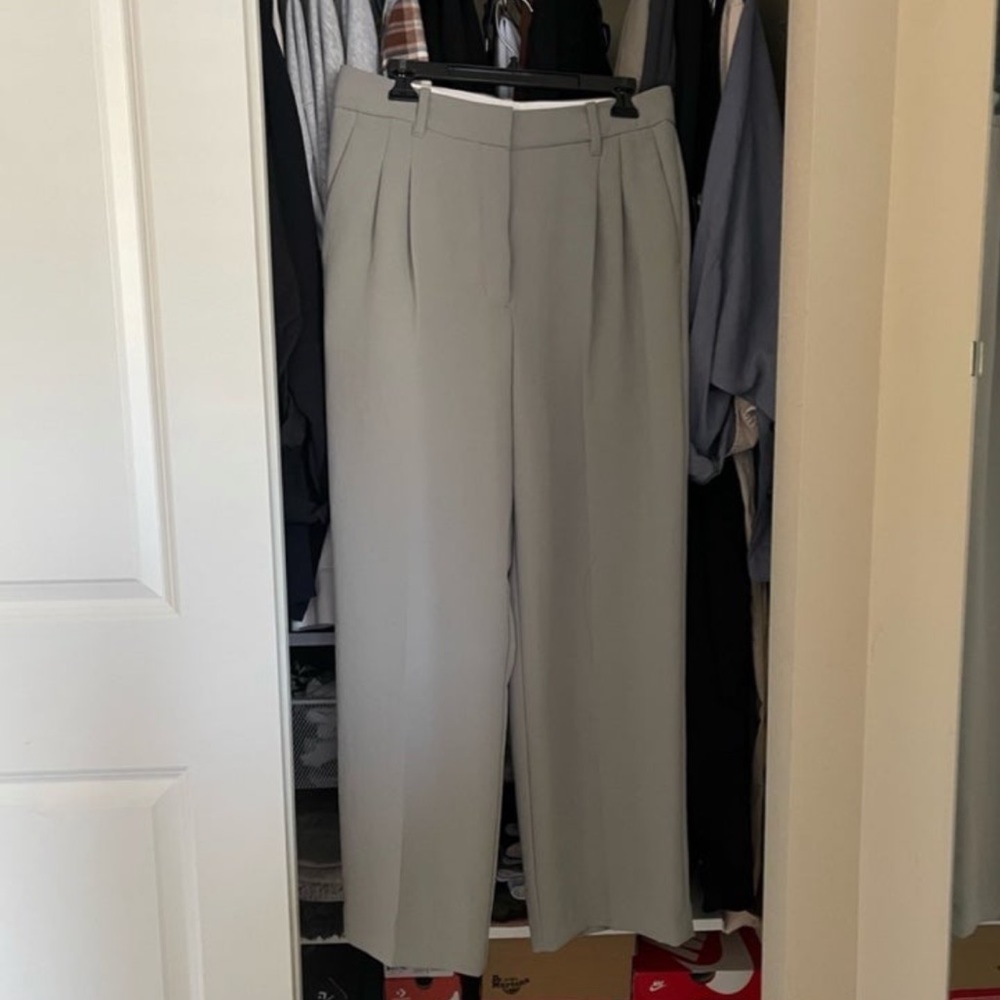 Aritzia Wilfred Effortless pant trousers high waist size 12 petite